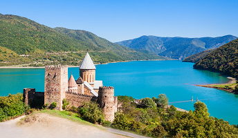 Azerbaiyán y Georgia: 9 Días / 8 Noches